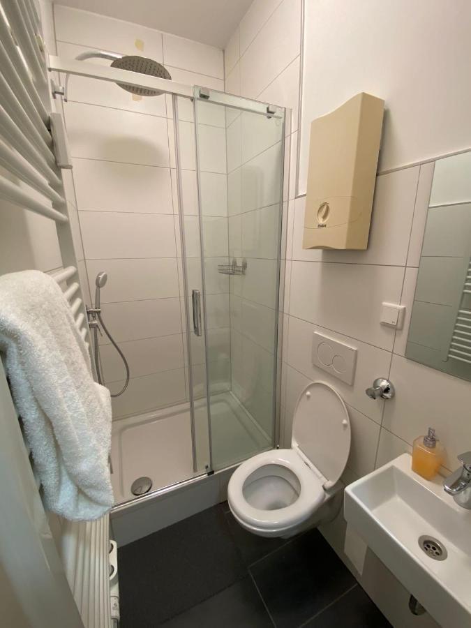 Apartment Dusseldorf-City Buitenkant foto