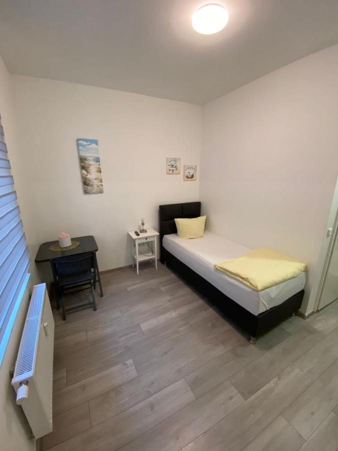 Apartment Dusseldorf-City Buitenkant foto